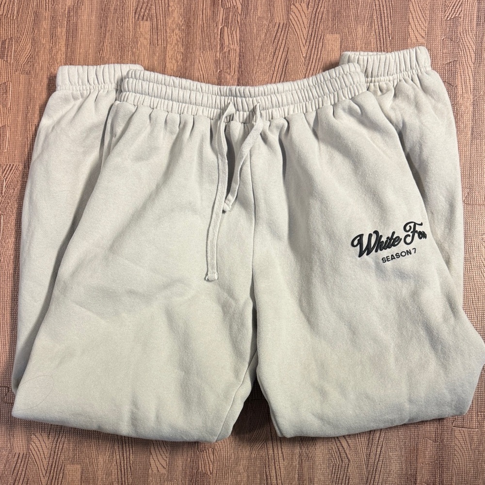 WHITE FOX SEASON 7 SWEATPANTS SIZE X-SMALL